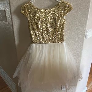 PROM dress - GOLD